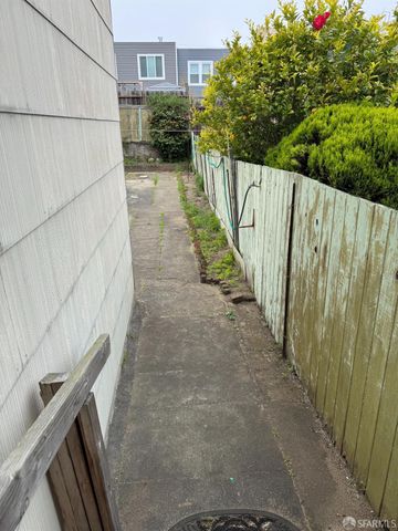 1423 31st Avenue, San Francisco, CA 94122