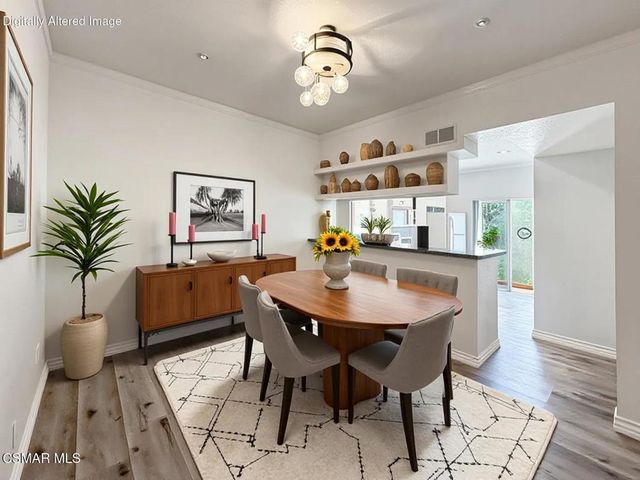 5423 Spanish Oak Lane C, Oak Park, CA 91377