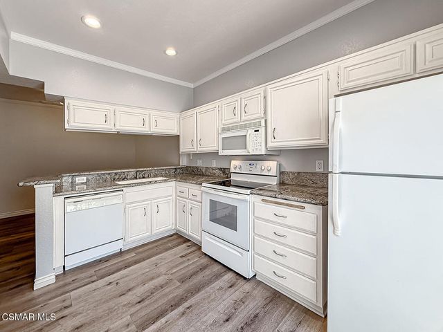 5423 Spanish Oak Lane C, Oak Park, CA 91377
