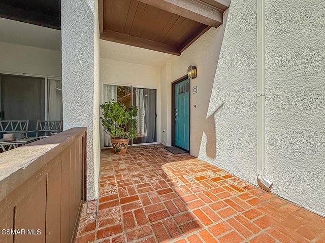 5423 Spanish Oak Lane C, Oak Park, CA 91377