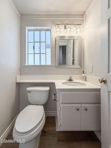 5423 Spanish Oak Lane C, Oak Park, CA 91377