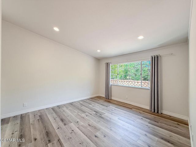 5423 Spanish Oak Lane C, Oak Park, CA 91377
