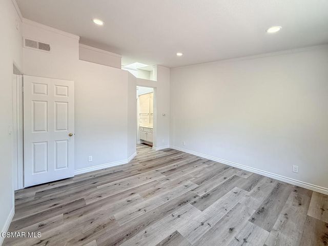 5423 Spanish Oak Lane C, Oak Park, CA 91377