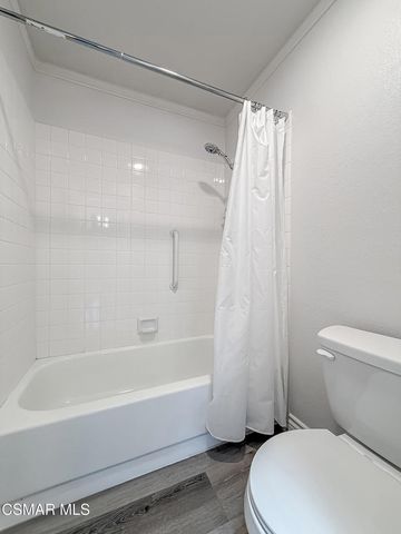 5423 Spanish Oak Lane C, Oak Park, CA 91377