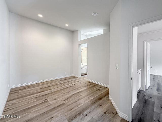 5423 Spanish Oak Lane C, Oak Park, CA 91377