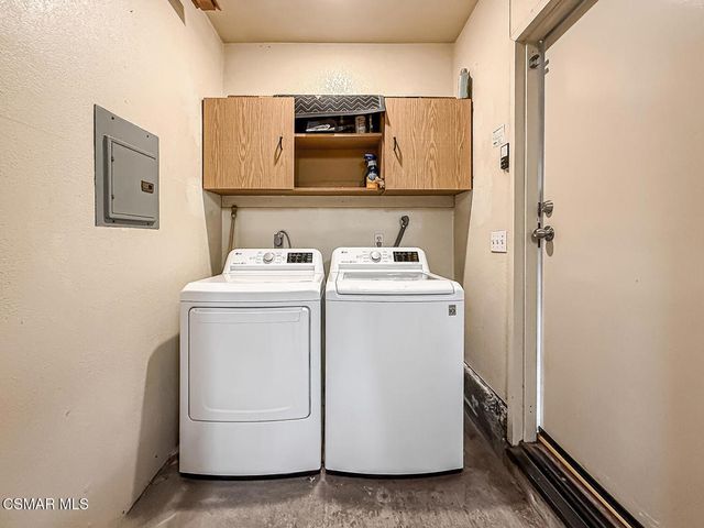 5423 Spanish Oak Lane C, Oak Park, CA 91377