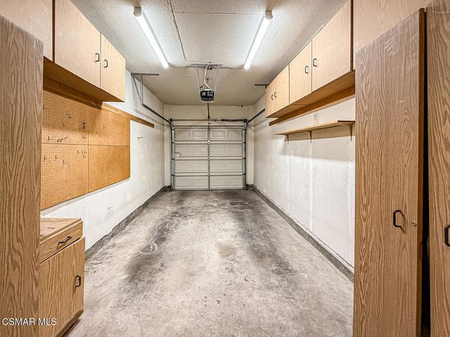 5423 Spanish Oak Lane C, Oak Park, CA 91377