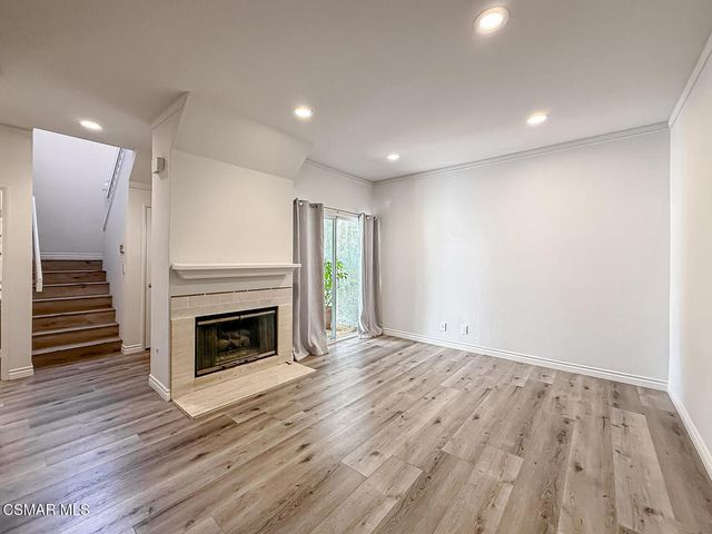 5423 Spanish Oak Lane C, Oak Park, CA 91377