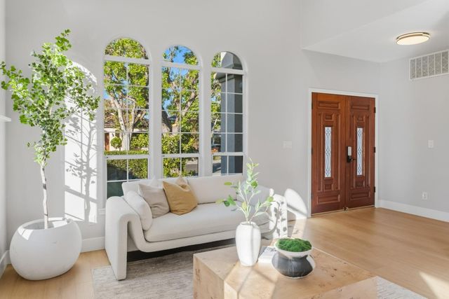 3286 South ct, Palo Alto, CA 94306