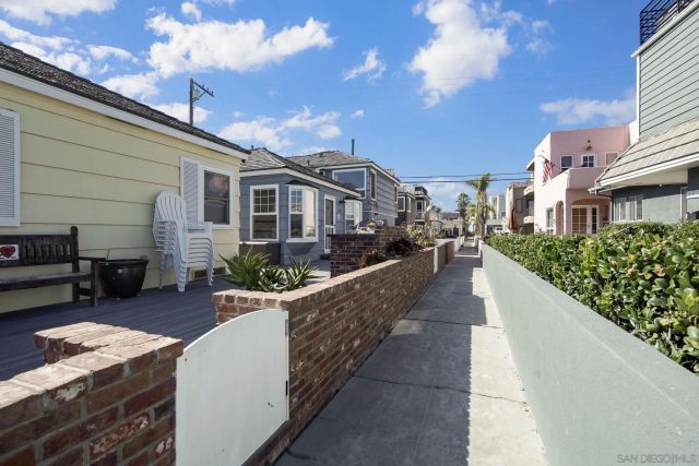 831 Tangiers, San Diego, CA 92109