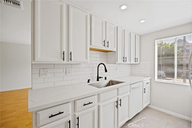 5055 Coldwater Canyon Avenue 105, Sherman Oaks, CA 91423