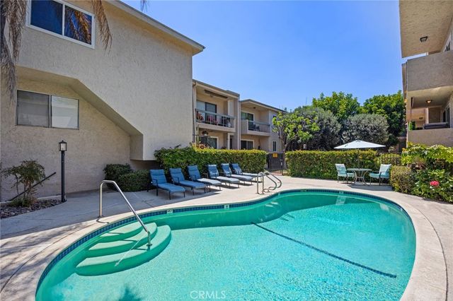 5055 Coldwater Canyon Avenue 105, Sherman Oaks, CA 91423