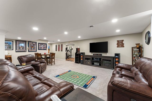 10813 Walnut Drive, St. John, IN 46373