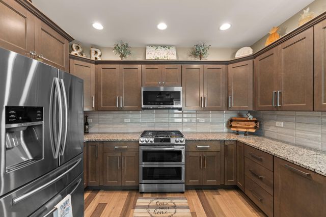 10813 Walnut Drive, St. John, IN 46373