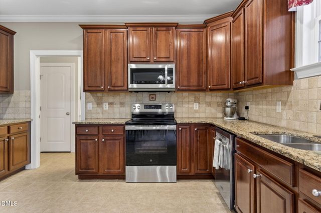 109 Grahamridge Lane, Fuquay Varina, NC 27526