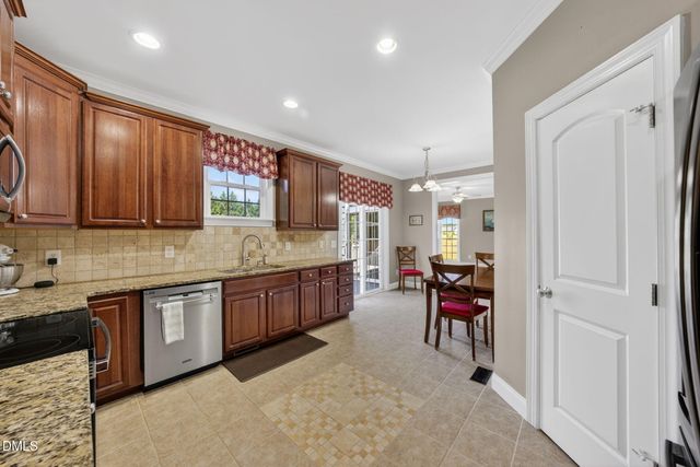 109 Grahamridge Lane, Fuquay Varina, NC 27526