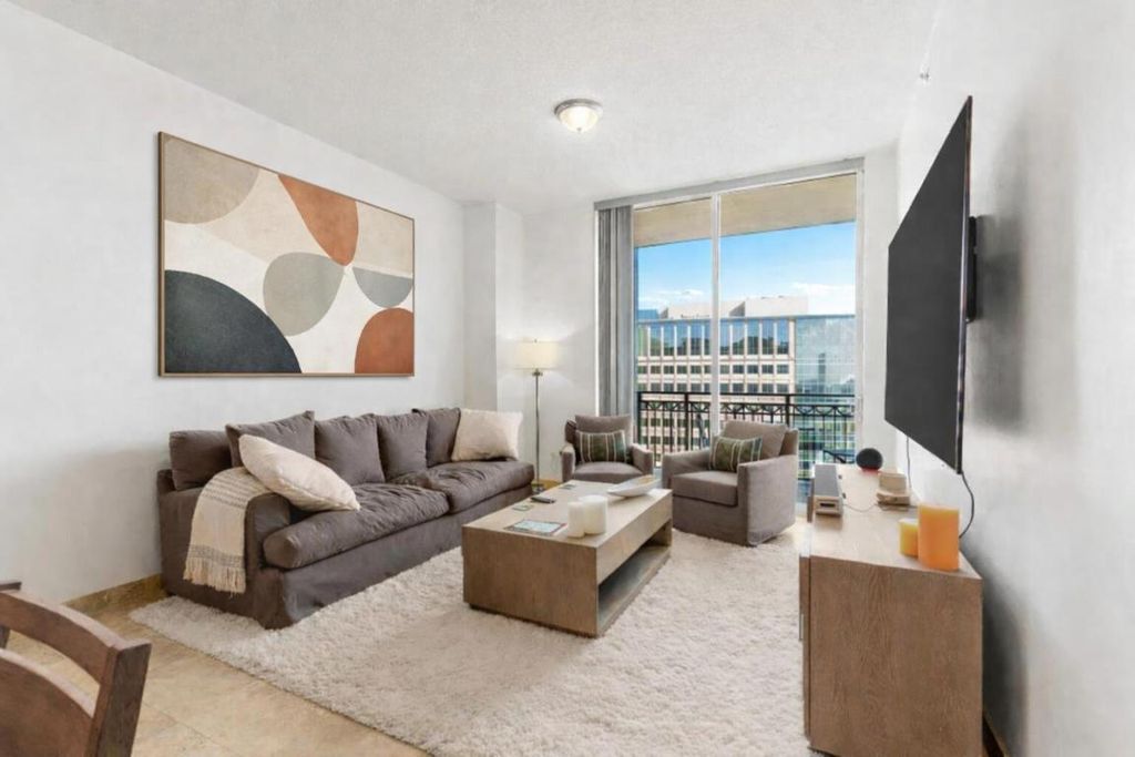 550 Okeechobee Boulevard Lph-06, West Palm Beach, FL 33401