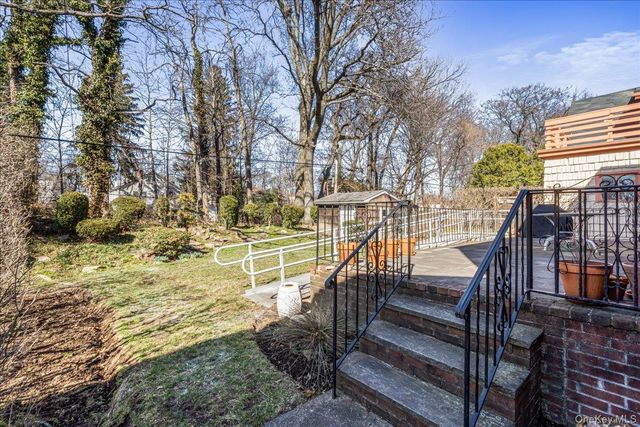 217-53 Kingsbury Avenue, Oakland Gardens, NY 11364