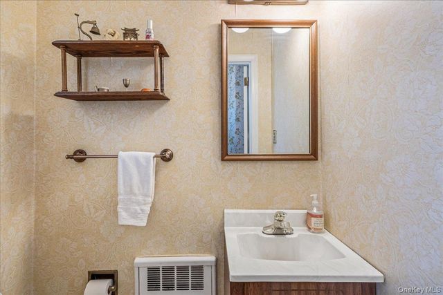 217-53 Kingsbury Avenue, Oakland Gardens, NY 11364