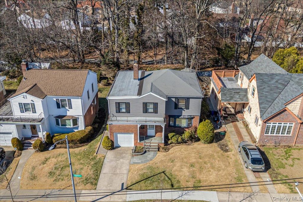 217-53 Kingsbury Avenue, Oakland Gardens, NY 11364