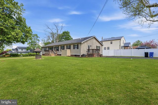1137 SECOND AVE, Croydon, PA 19021