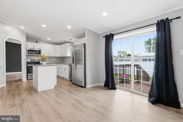 1137 SECOND AVE, Croydon, PA 19021