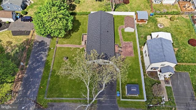 1137 SECOND AVE, Croydon, PA 19021