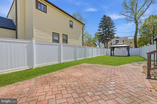 1137 SECOND AVE, Croydon, PA 19021