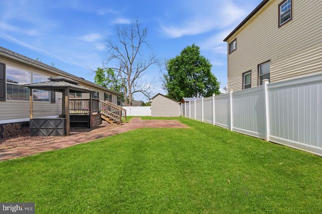 1137 SECOND AVE, Croydon, PA 19021