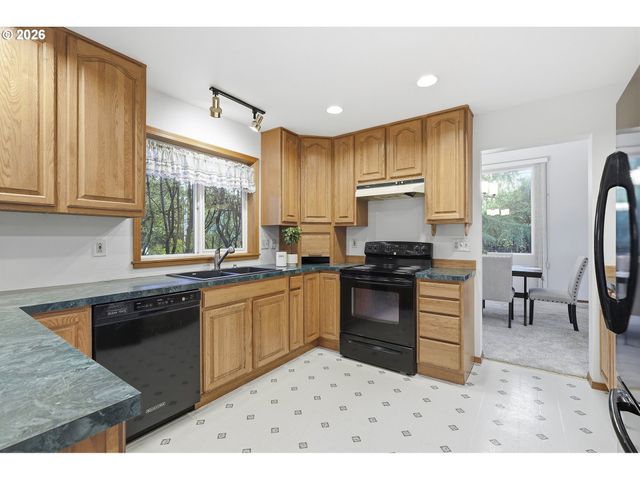 9500 Sw WASHINGTON Dr, Portland, OR 97223