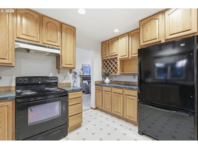 9500 Sw WASHINGTON Dr, Portland, OR 97223