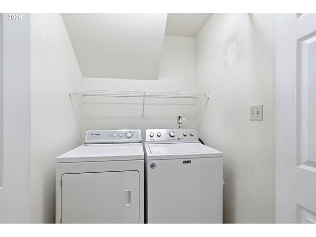 9500 Sw WASHINGTON Dr, Portland, OR 97223