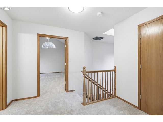 9500 Sw WASHINGTON Dr, Portland, OR 97223
