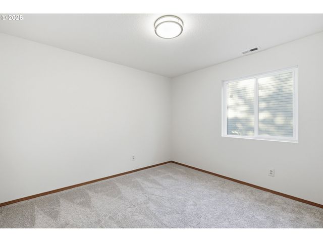 9500 Sw WASHINGTON Dr, Portland, OR 97223