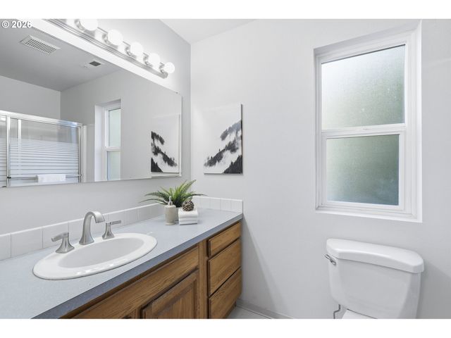 9500 Sw WASHINGTON Dr, Portland, OR 97223