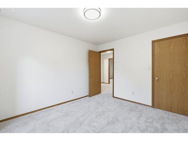 9500 Sw WASHINGTON Dr, Portland, OR 97223