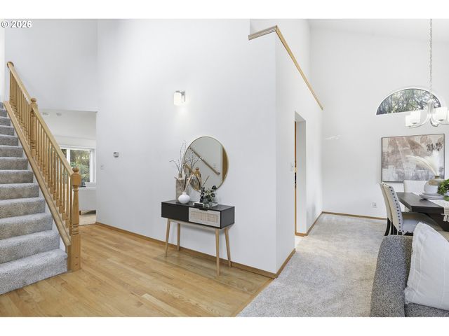 9500 Sw WASHINGTON Dr, Portland, OR 97223