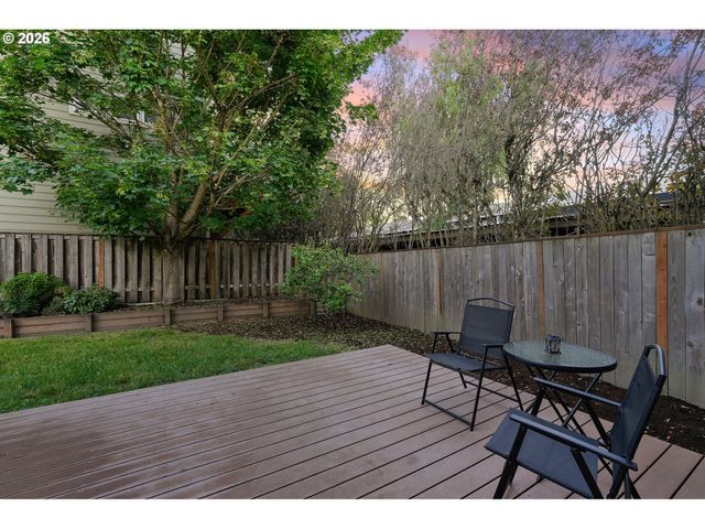 9500 Sw WASHINGTON Dr, Portland, OR 97223