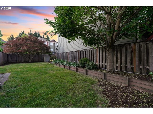 9500 Sw WASHINGTON Dr, Portland, OR 97223