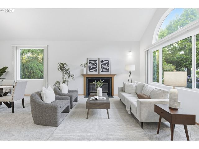 9500 Sw WASHINGTON Dr, Portland, OR 97223