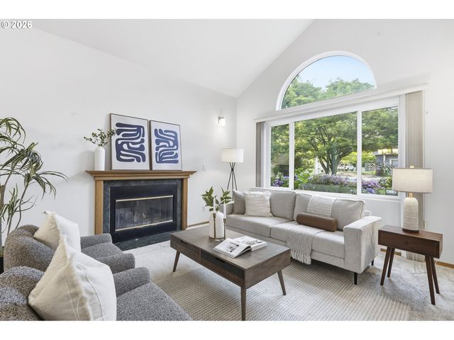 9500 Sw WASHINGTON Dr, Portland, OR 97223