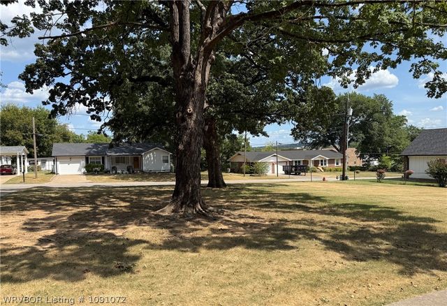 125 Gov Bass Little Street, Greenwood, AR 72936