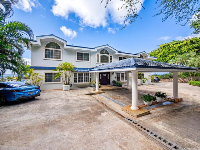 59-11 Kamehameha Highway B, Haleiwa, HI 96712