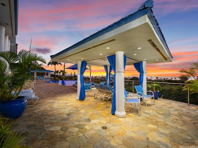 59-11 Kamehameha Highway B, Haleiwa, HI 96712