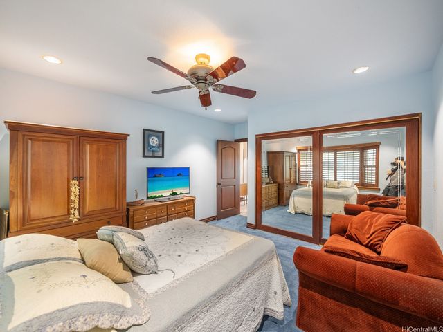 59-11 Kamehameha Highway B, Haleiwa, HI 96712