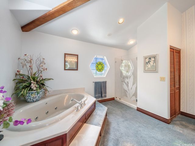 59-11 Kamehameha Highway B, Haleiwa, HI 96712