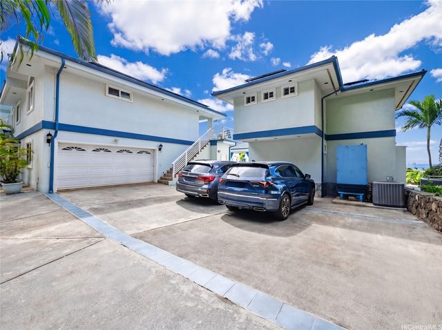 59-11 Kamehameha Highway B, Haleiwa, HI 96712