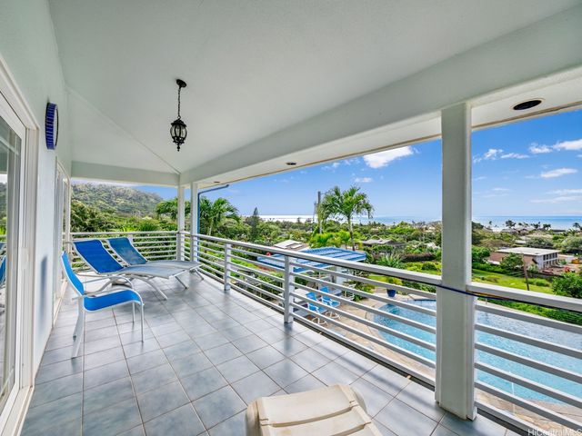 59-11 Kamehameha Highway B, Haleiwa, HI 96712