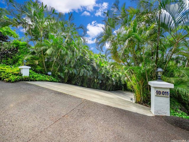 59-11 Kamehameha Highway B, Haleiwa, HI 96712