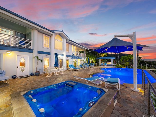 59-11 Kamehameha Highway B, Haleiwa, HI 96712